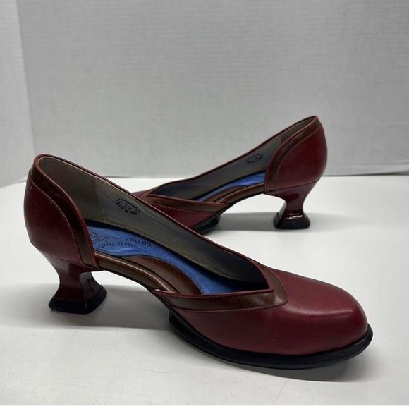 Rare John Fluevog Pumps - Cherry Red/Brown - Picture 7 of 8
